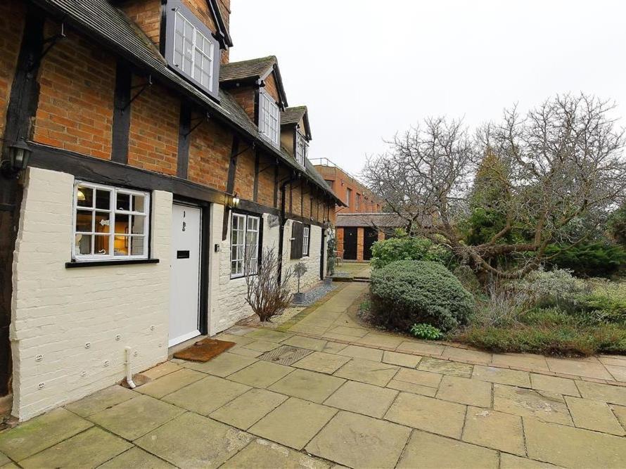 Villa One Masons Court Stratford-upon-Avon Esterno foto